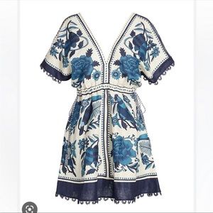 XS FarmRio dress. Tags still on, never worn before. Originally $215.